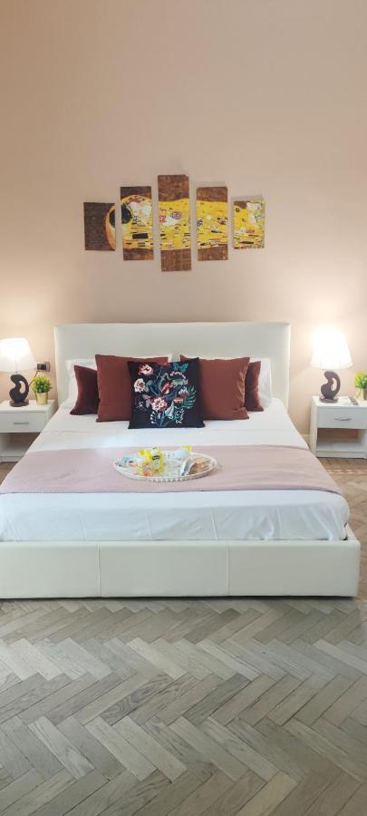 Domus Luigi Leone Bed and Breakfast Napoli Eksteriør billede