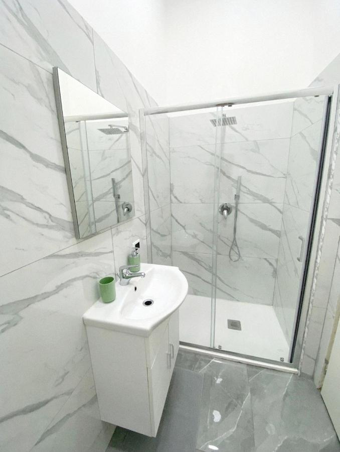 Domus Luigi Leone Bed and Breakfast Napoli Eksteriør billede