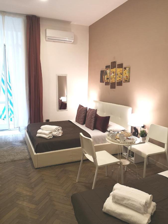 Domus Luigi Leone Bed and Breakfast Napoli Eksteriør billede