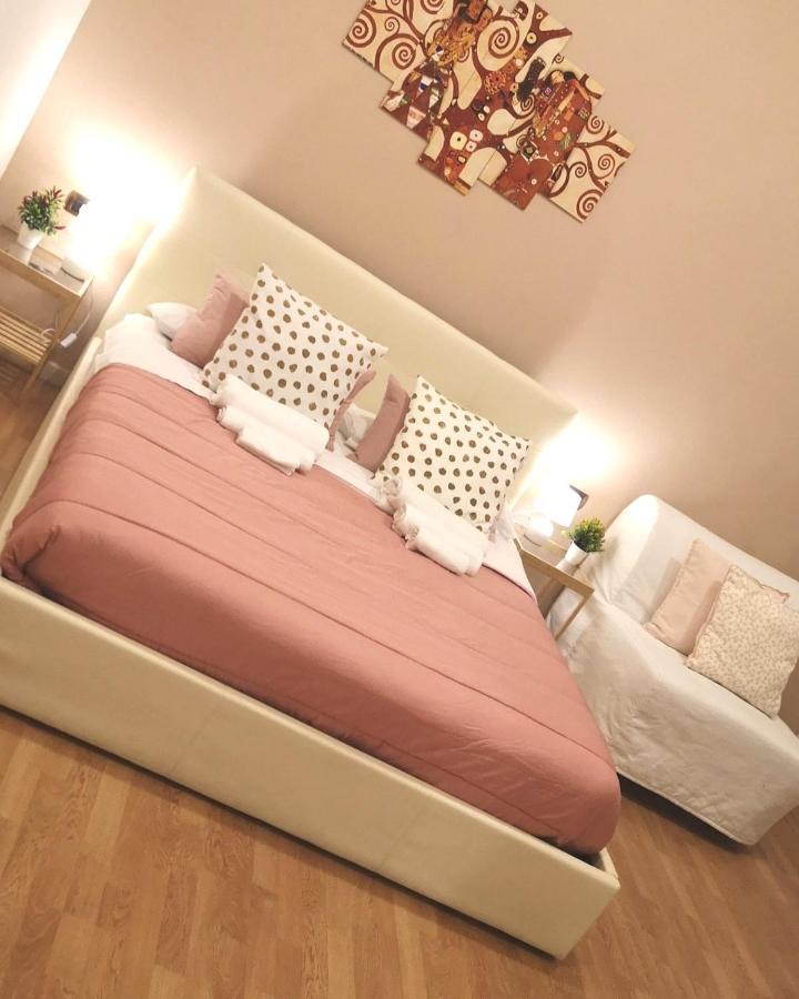 Domus Luigi Leone Bed and Breakfast Napoli Eksteriør billede