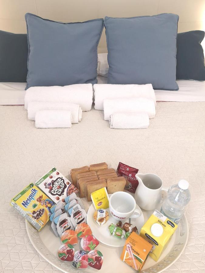 Domus Luigi Leone Bed and Breakfast Napoli Eksteriør billede