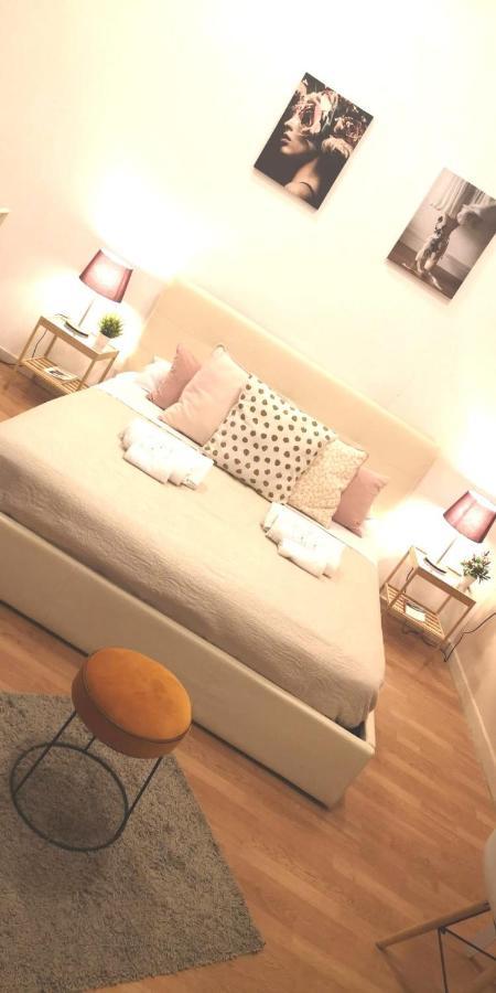 Domus Luigi Leone Bed and Breakfast Napoli Eksteriør billede